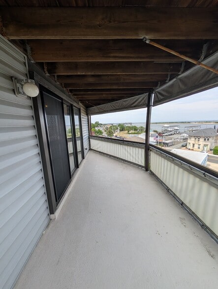 Building Photo - 2 Navesink Ave