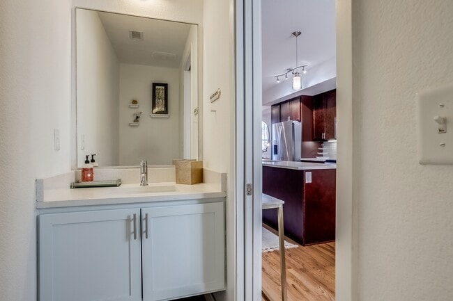 Building Photo - 2426 Welton St