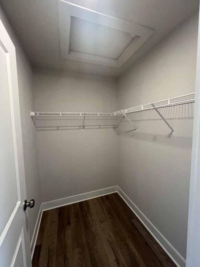 Building Photo - ** $500 OFF **