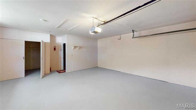 Building Photo - 6 Sandwedge Dr