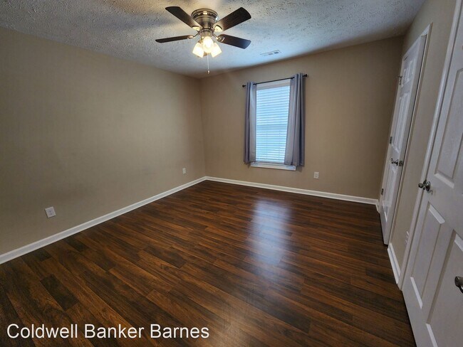Building Photo - 3 br, 2 bath House - 395 Hendrixson Dr.