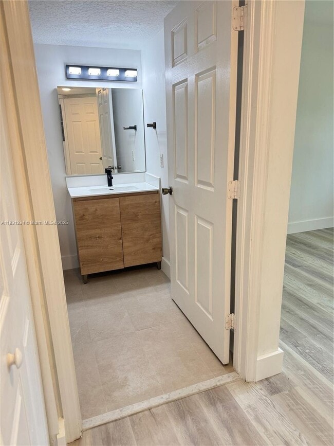 Building Photo - 2 bedroom in Pembroke Pines FL 33024