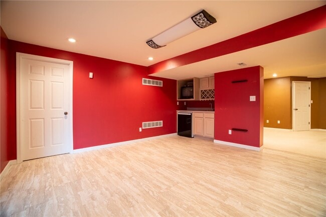 Building Photo - 570 Castle Ridge Dr