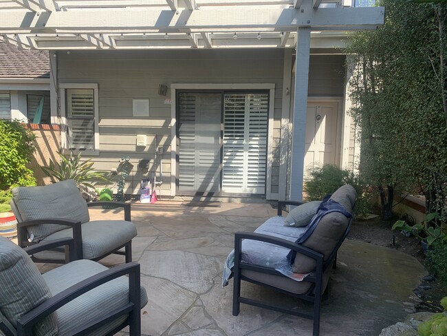 Building Photo - 27 Lafayette Ct