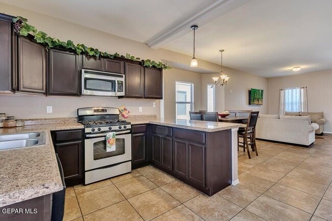 Building Photo - 12921 Hueco Cave Dr