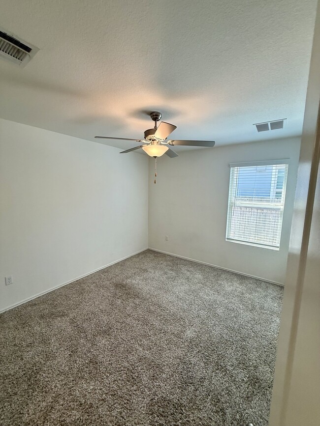 Building Photo - 3908 Ignacio Dr