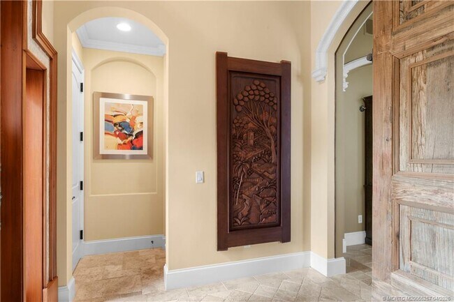 Building Photo - 130 SE Bella Strano