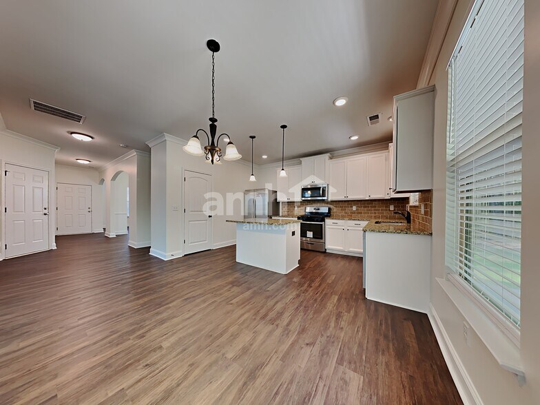 Building Photo - 44 Brookhill Ct