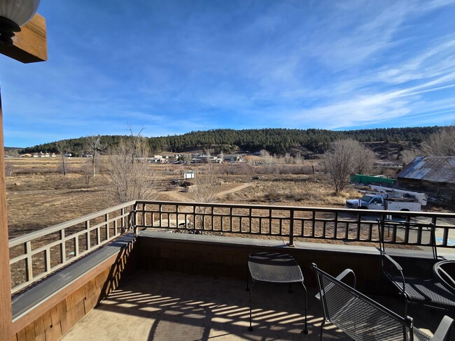 Building Photo - For Rent: Luxury Furnished Riverside Townhome *All Utilities Included*