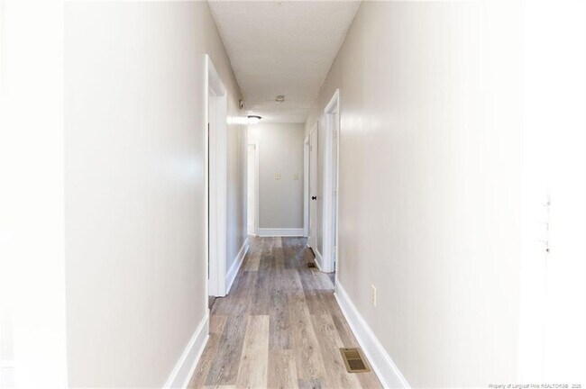 Building Photo - 6341 Cliffdale Rd