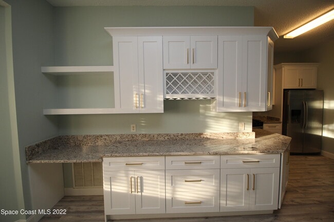 Building Photo - 817 Potomac Dr