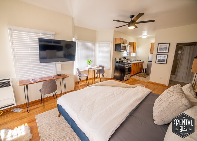 Building Photo - 26 Breeze Ave