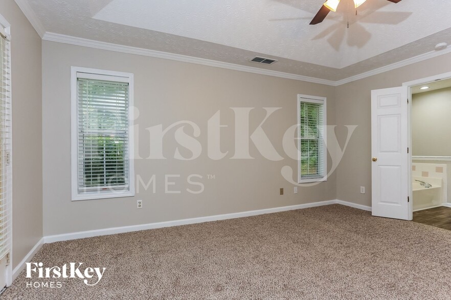 Building Photo - 1999 Bullock Trail