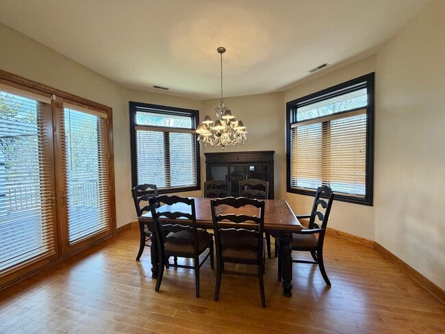 Building Photo - 1S701 Eisenhower Rd