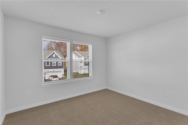 Building Photo - 126 Scotland Ln