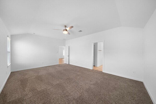 Building Photo - 3819 Pierce Pl Ln