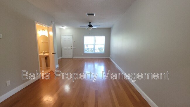 Building Photo - 6235 Bayside Key Dr