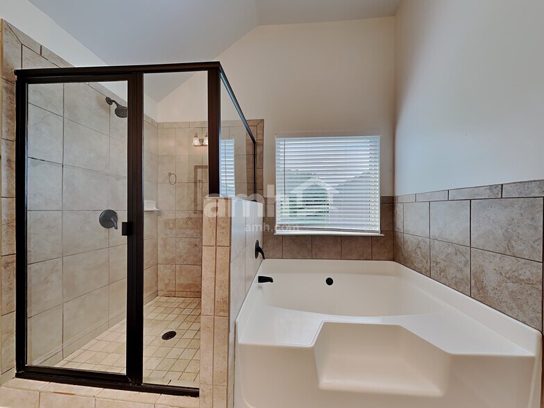 Building Photo - 44 Brookhill Ct