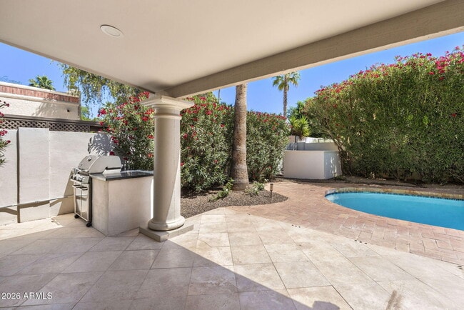 Building Photo - 7602 E Vía Del Reposo