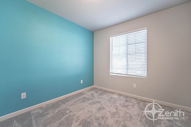 Building Photo - 4237 S Waters Edge Wy