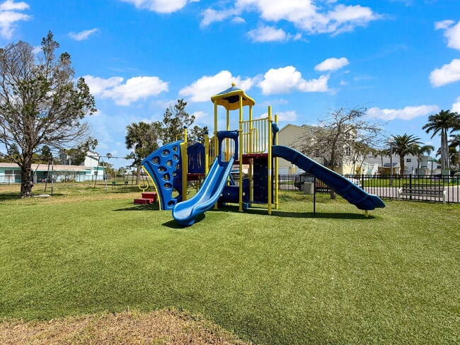 Building Photo - 200 176th Terrace E