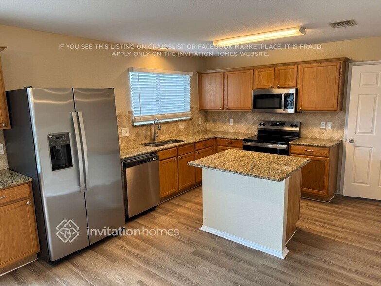 Building Photo - 7160 Little Mohican Dr