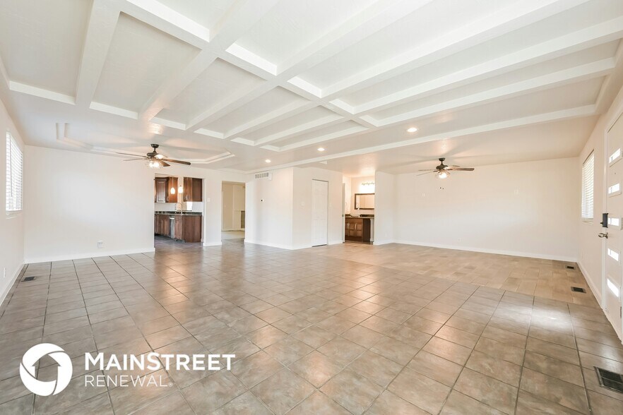 Building Photo - 4911 Xanadu St