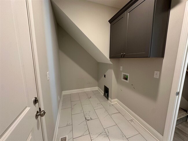 Building Photo - 437 Adalynn Cir