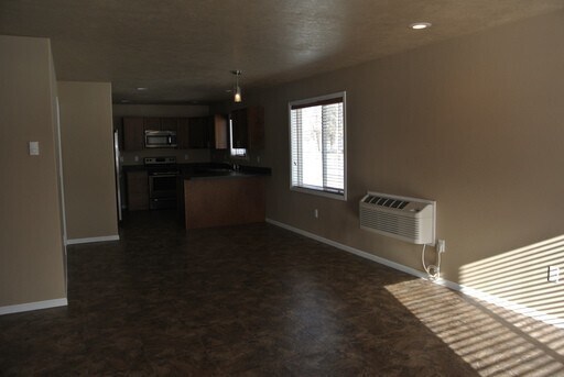 Building Photo - 519 3rd St NW