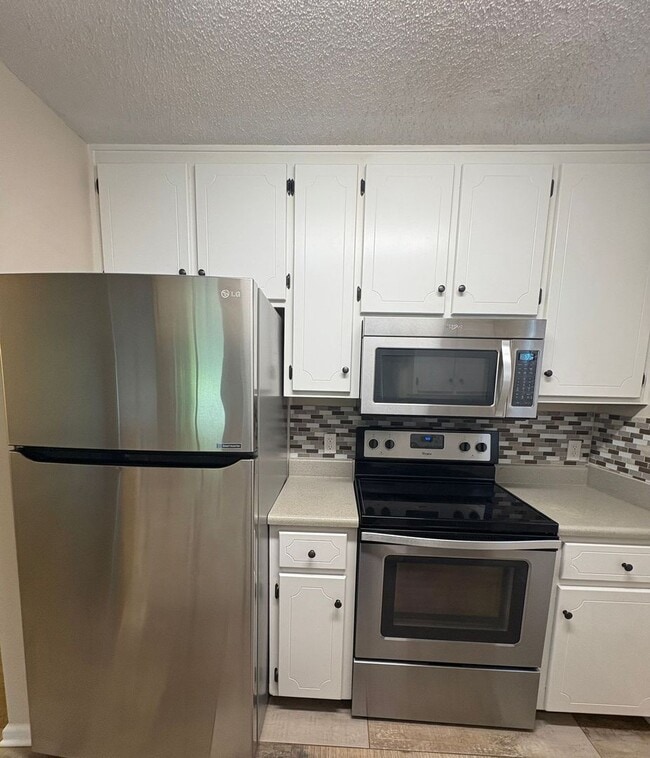 Building Photo - Dunwoody Subdivision