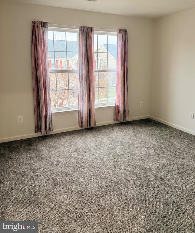 Building Photo - 9330 Birch Cliff Drive