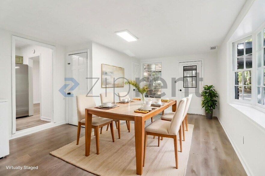 Building Photo - 4810 Chapel Hill Rd