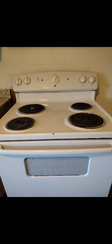 Building Photo - 729 Corn Ave