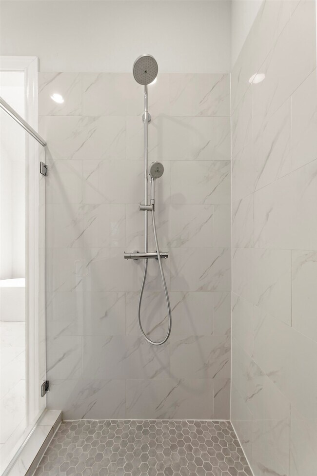 Building Photo - 9651 Kings Cross Station