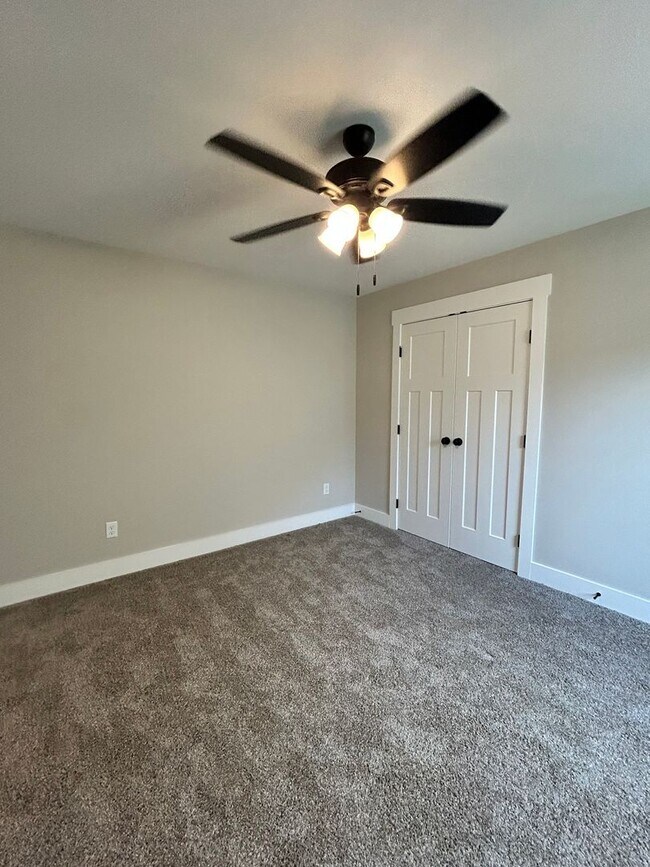 Building Photo - Beautiful New Build 3 Bed, 2.5 Bath, 2 Car Garage - Community Pool & Walking Trail!