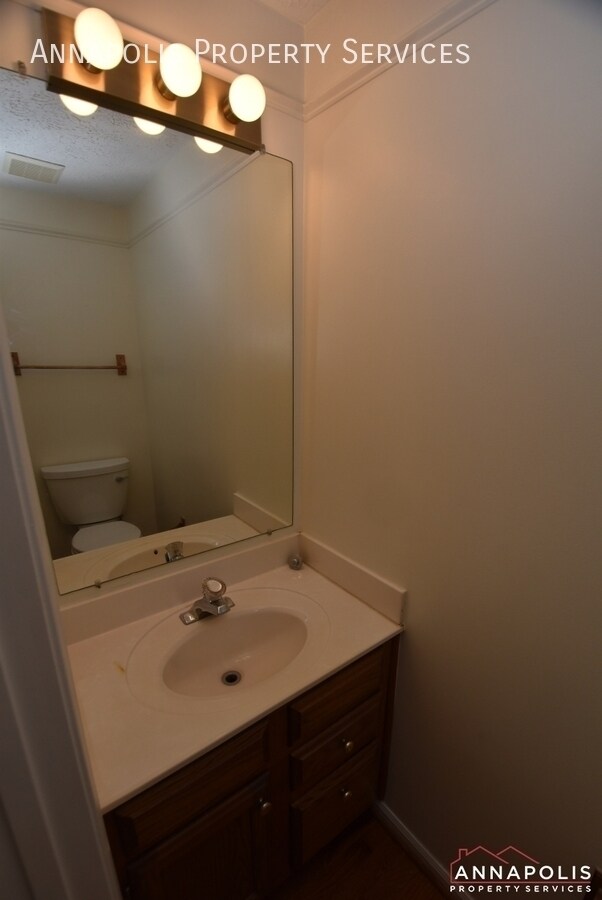 Building Photo - 1534 Falstone Ln