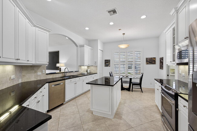 Building Photo - 10418 Orchid Reserve Dr