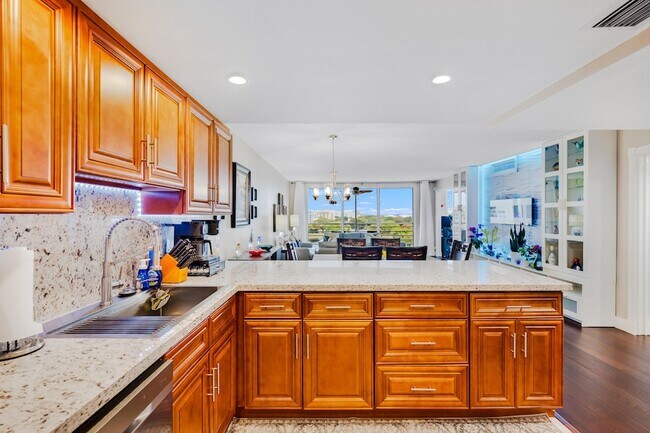 Building Photo - 3051 N Course Dr