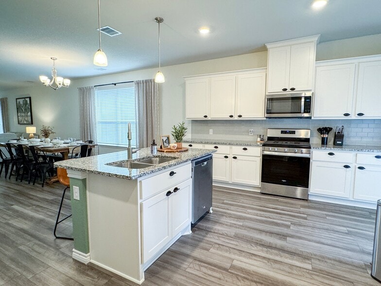 Building Photo - 1316 McQueeny Dr