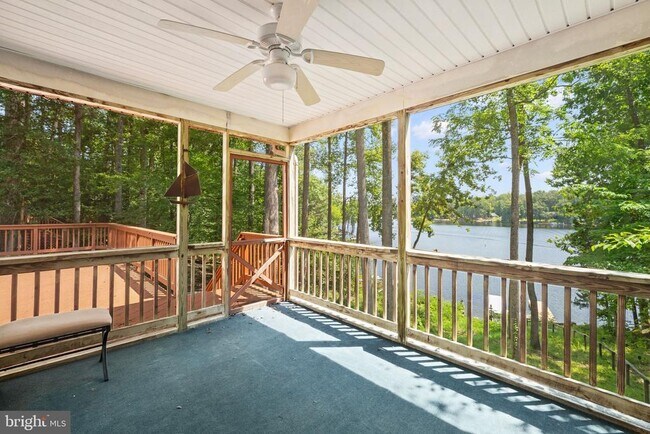 Building Photo - 686 Lake Caroline Dr