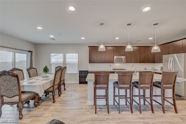 Building Photo - 277 Persistence Ct