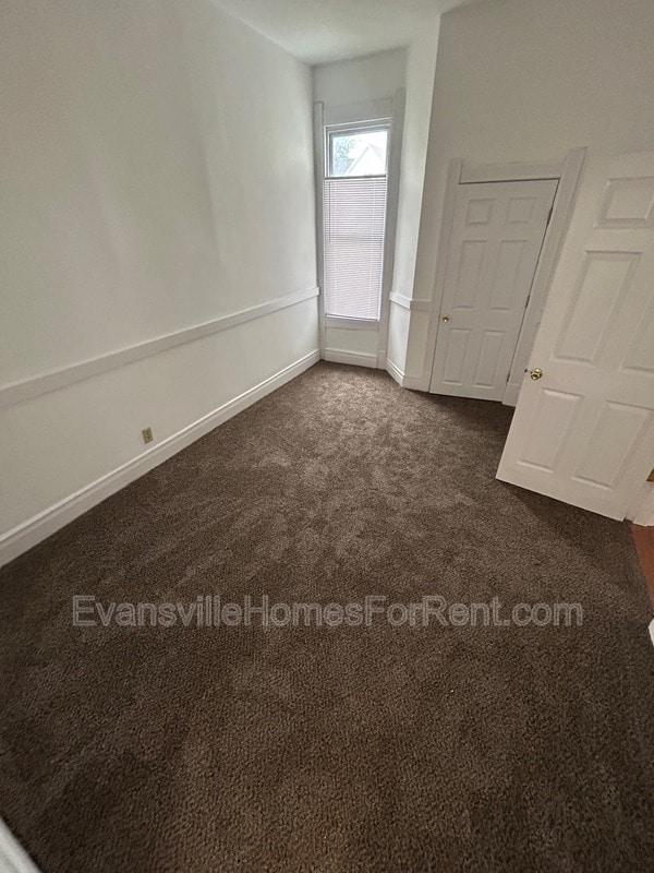 Building Photo - 404 E Virginia St