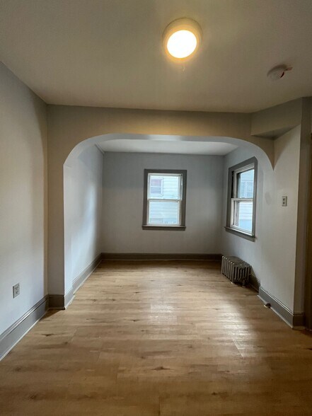 Building Photo - 66 Broadway