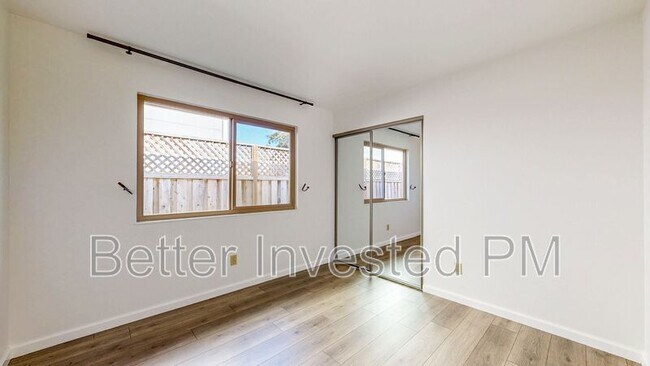 Building Photo - 1417 Gregory Ct