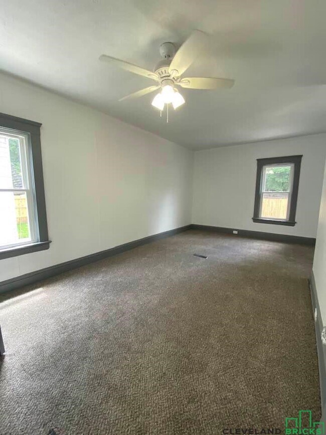 Building Photo - 2054 W 91st St