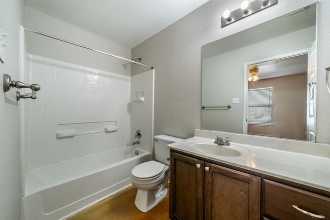 Building Photo - 1237 Jefferson Ave