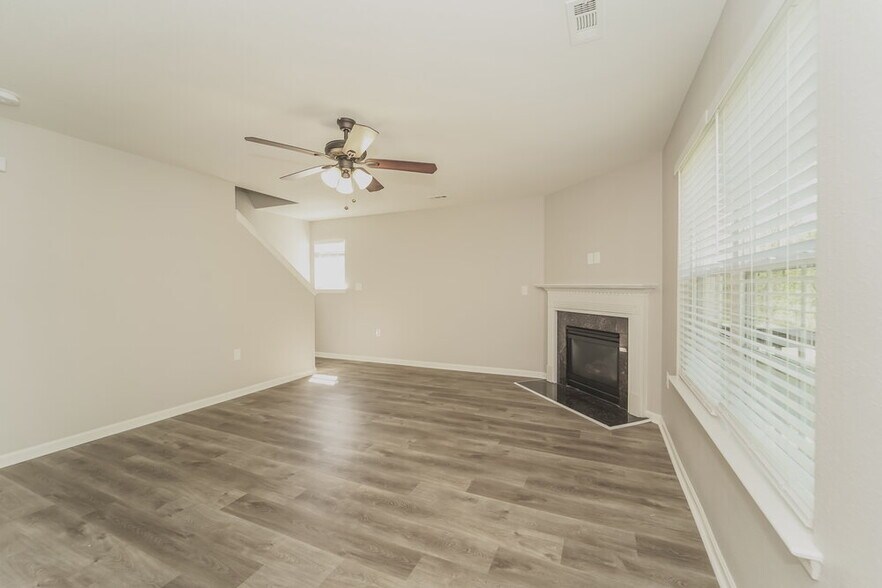 Building Photo - 4419 Austin Dekota Dr