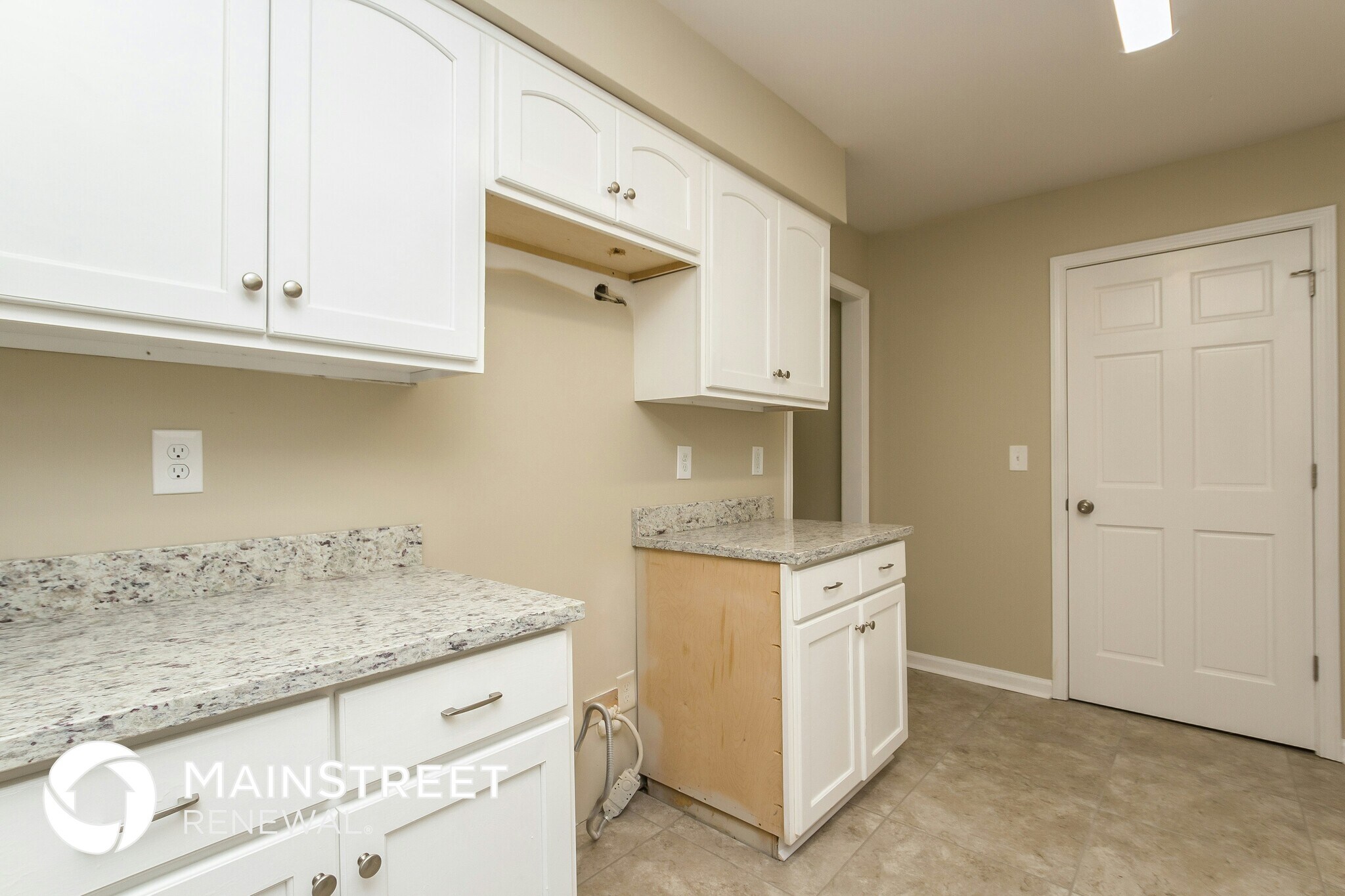 Building Photo - 320 Sumter Dr NE