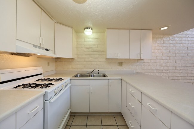 Interior Photo - Sunrise Villa Apartments