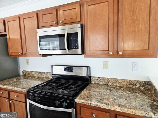 Building Photo - 1703 Windy Ridge Ct SE